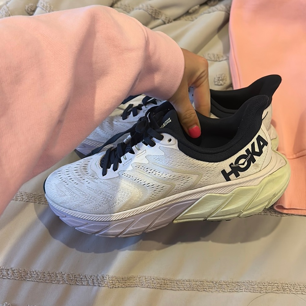 hoka arahi 5 size 8.5